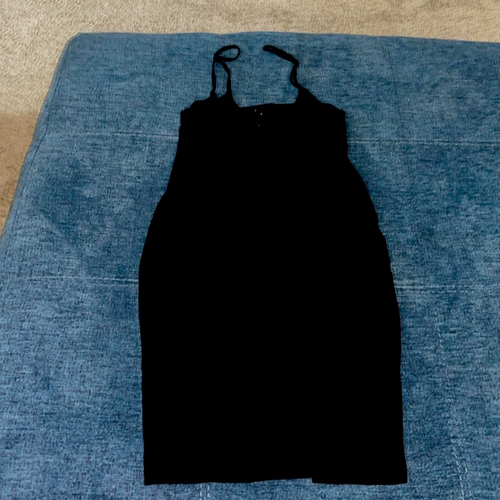 FashionNova black mid dress